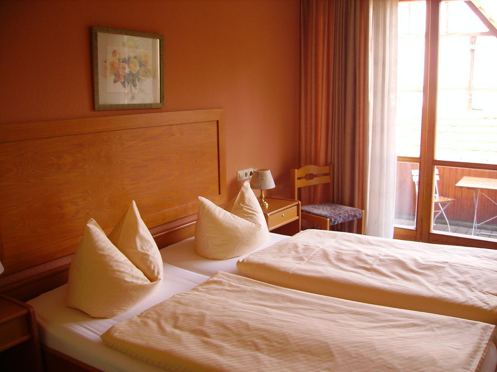 Hotel Zur Erholung Brochthausen Zimmer foto